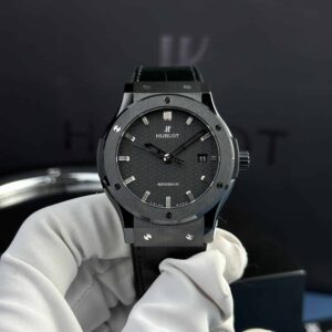 Đồng Hồ Hublot Classic Fusion Black Magic Vỏ Gốm Mặt Carbon Máy SW300 Rep 1:1 JJZ 42mm