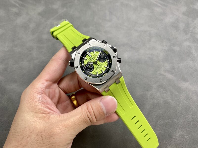 Audemars Piguet Royal Oak Offshore Diver Chronograph 26703ST Green Dial Rubber Best Replica JHF 42mm