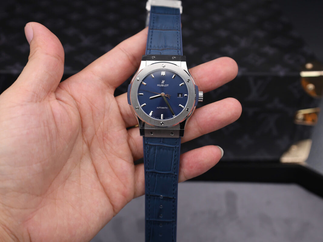 Hublot Classic Fusion Titanium Blue Dial Leather Strap 1:1 Replica 42mm