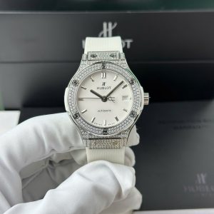 Hublot Classic Fusion Titanium Diamond Pavé White Dial Rubber Strap Replica