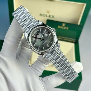 Đồng Hồ Rolex Day-Date 40 Q Factory Mặt Khảm Trai Đen Cọc Số Baguette 185g Replica Cao Nhất