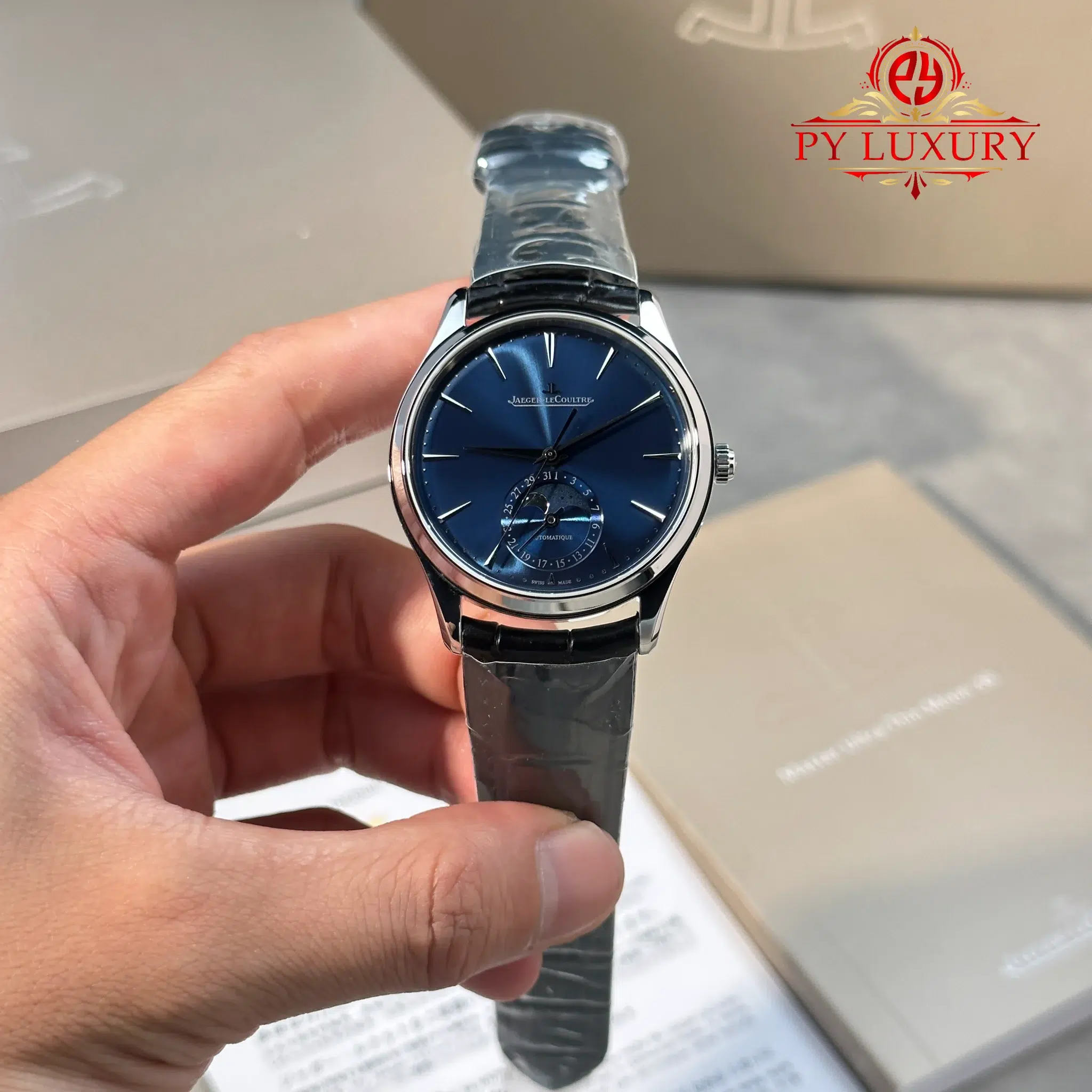 Jaeger-LeCoultre Master Ultra Thin Moon Blue Dial Leather Best Replica 39mm - 1 Jaeger-LeCoultre Master Ultra Thin Moon Blue Dial Leather Best Replica 39mm JJF
