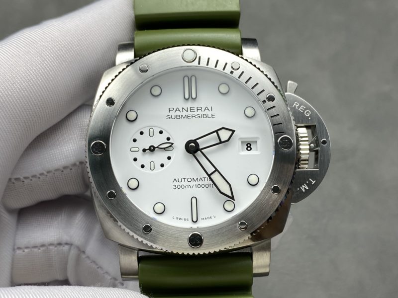 Panerai Submersible Quarantaquattro Bianco PAM1226 White Dial Green Rubber Strap 1:1 Best Replica