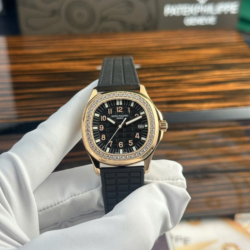 Patek Philippe Aquanaut 5068R Rose Gold Black Dial DIamond Bezel Quartz Best Replica