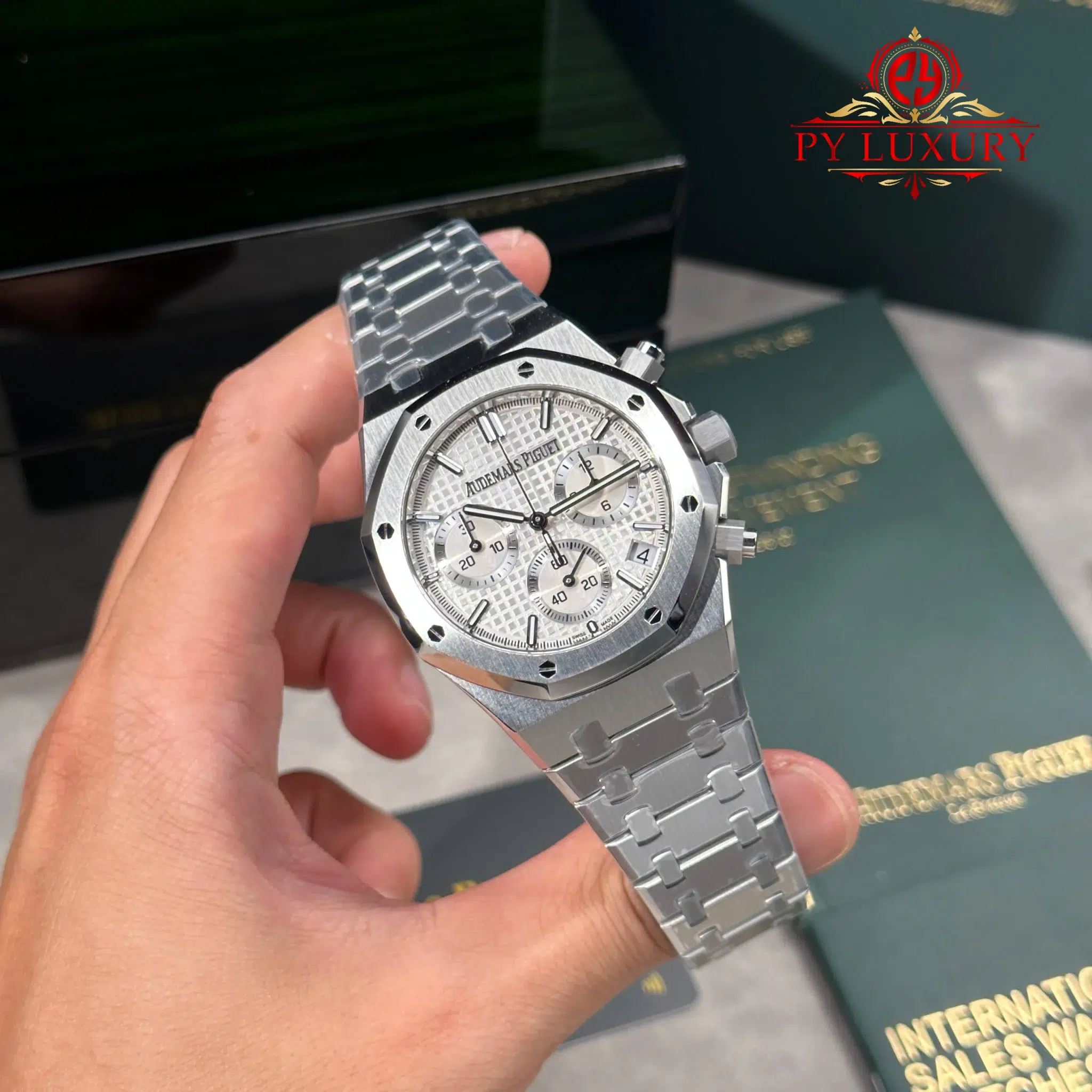 Audemars Piguet Royal Oak Chronograph 26240ST White Dial Best Replica Super Clone ZF 41mm (Free Sprung) - 1 Audemars Piguet Royal Oak Chronograph 26240ST White Dial 1:1 Best Replica Super Clone ZF 41mm (Free Sprung)