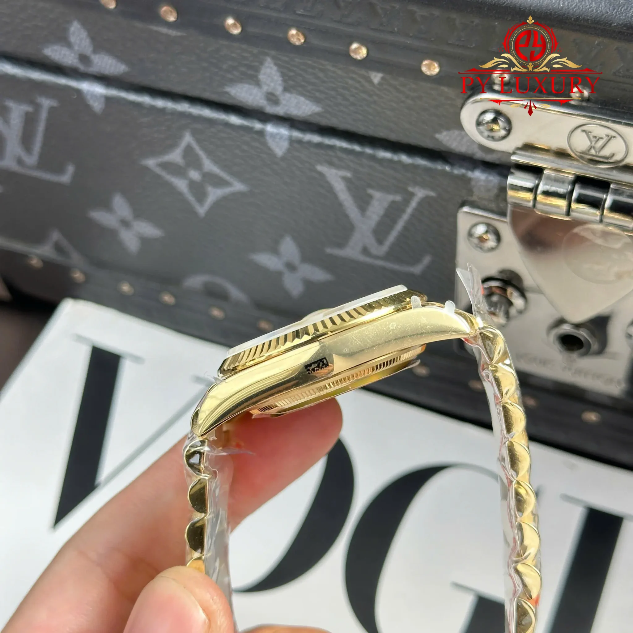 Đồng Hồ Rolex Day-Date 128238-0008 Vàng Gold Mặt Số Vàng Champagne Cọc Số Đính Đá Replica - 1