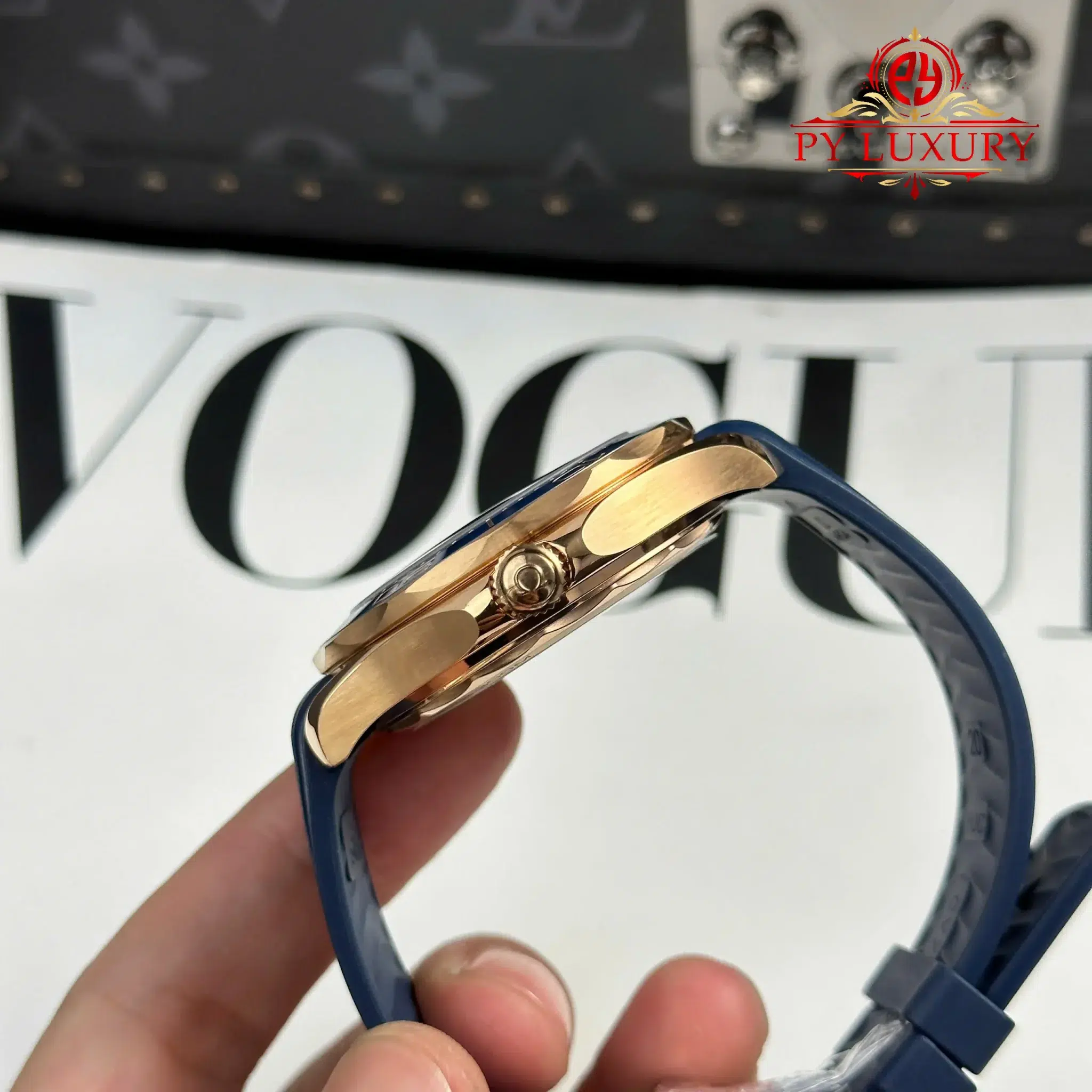 Omega Seamaster Diver 300M Blue Dial Sedna Gold Rubber Strap - 3