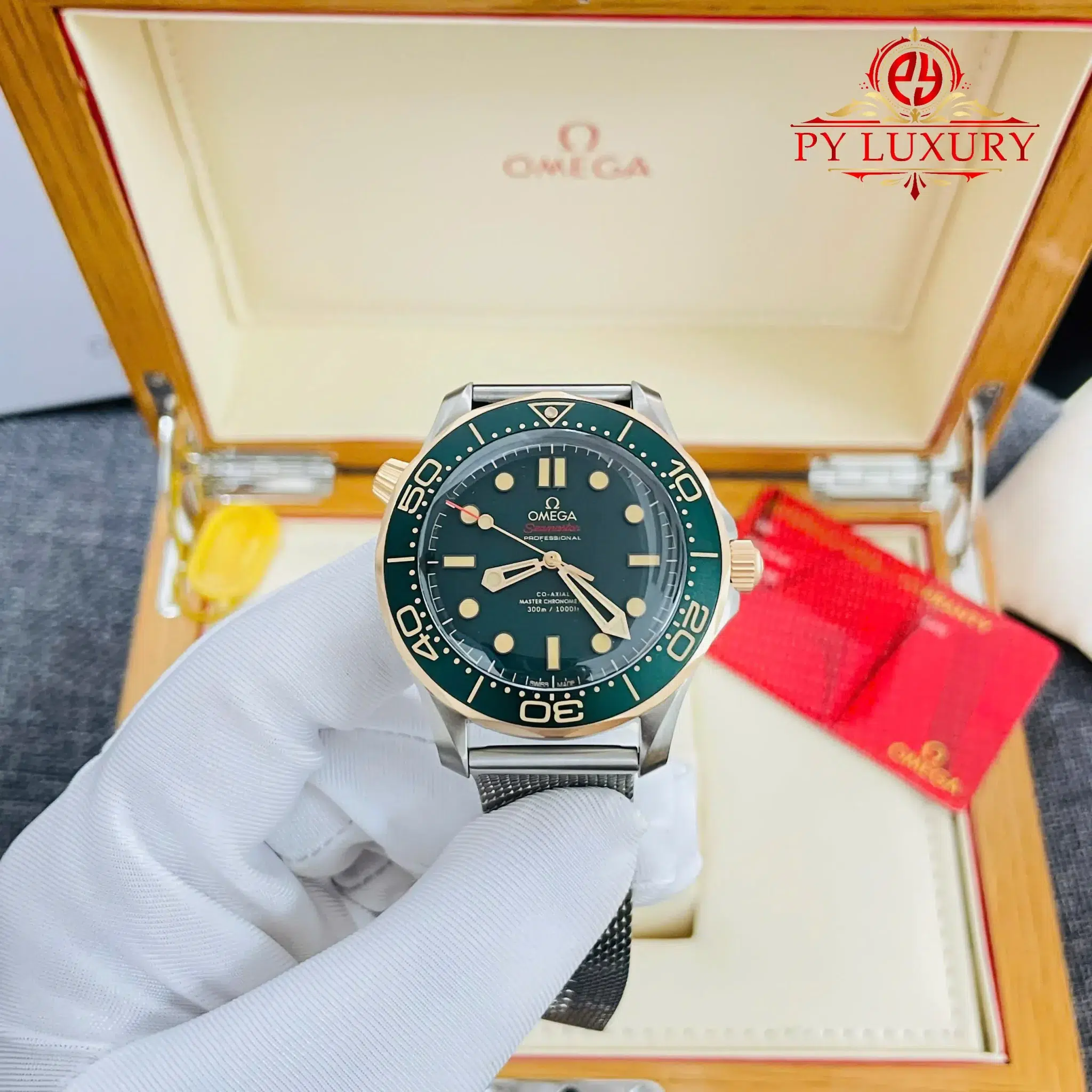 Omega Seamaster Diver 300M Bronze Gold on Titanium Sandblasted Green Dial - 4