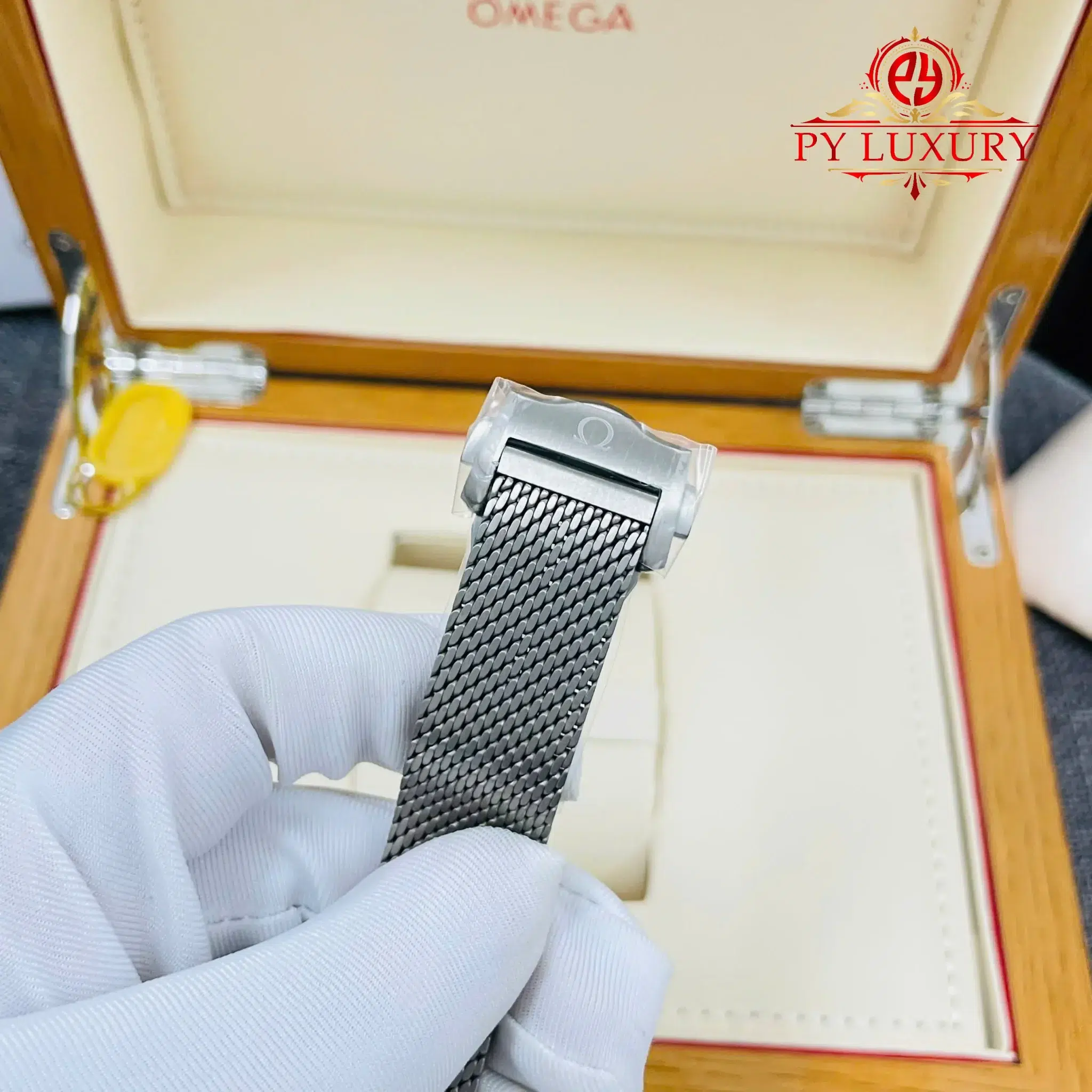 Omega Seamaster Diver 300M Bronze Gold on Titanium Sandblasted Green Dial - 9