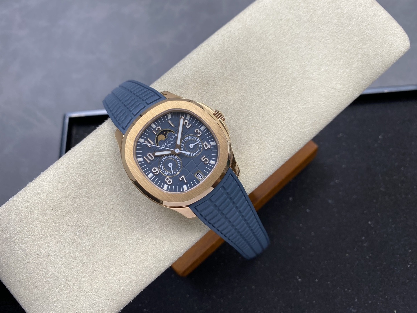 Patek Philippe Aquanaut Luce 5261R-001 Blue-gray Dial Best Replica 1:1 Gained Weight APW 39.9mm