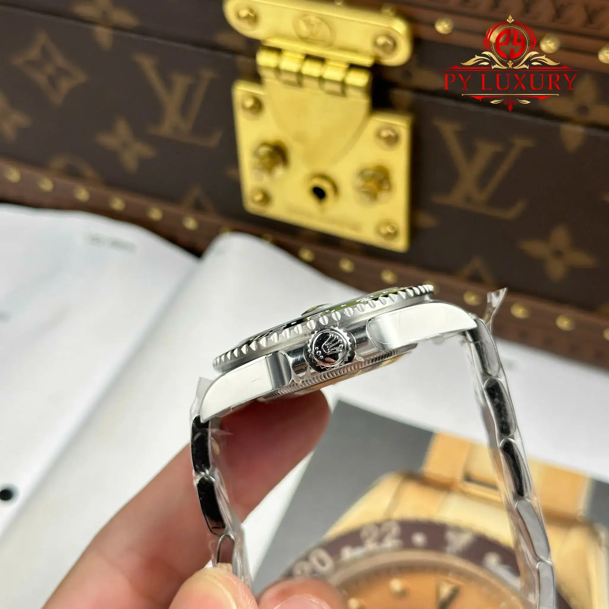 Rolex GMT-Master II 26729VTNR-0001 Green Ceramic Dial - 8