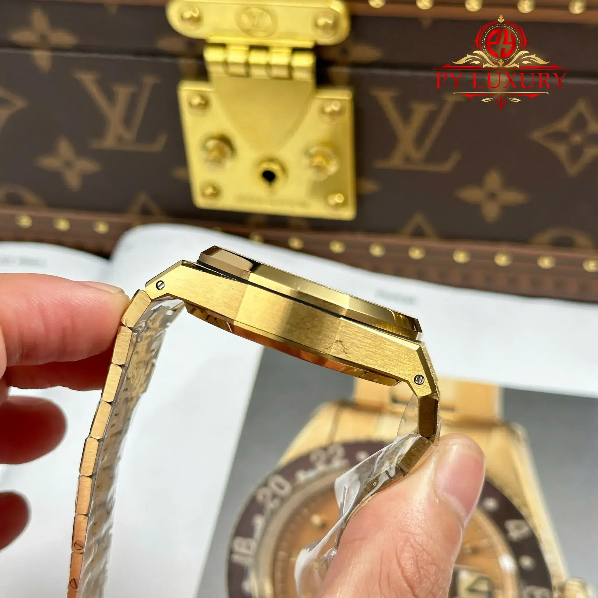 Audemars Piguet Royal Oak Chronograph 26240BA Frosted Yellow Gold Yellow Dial - 4