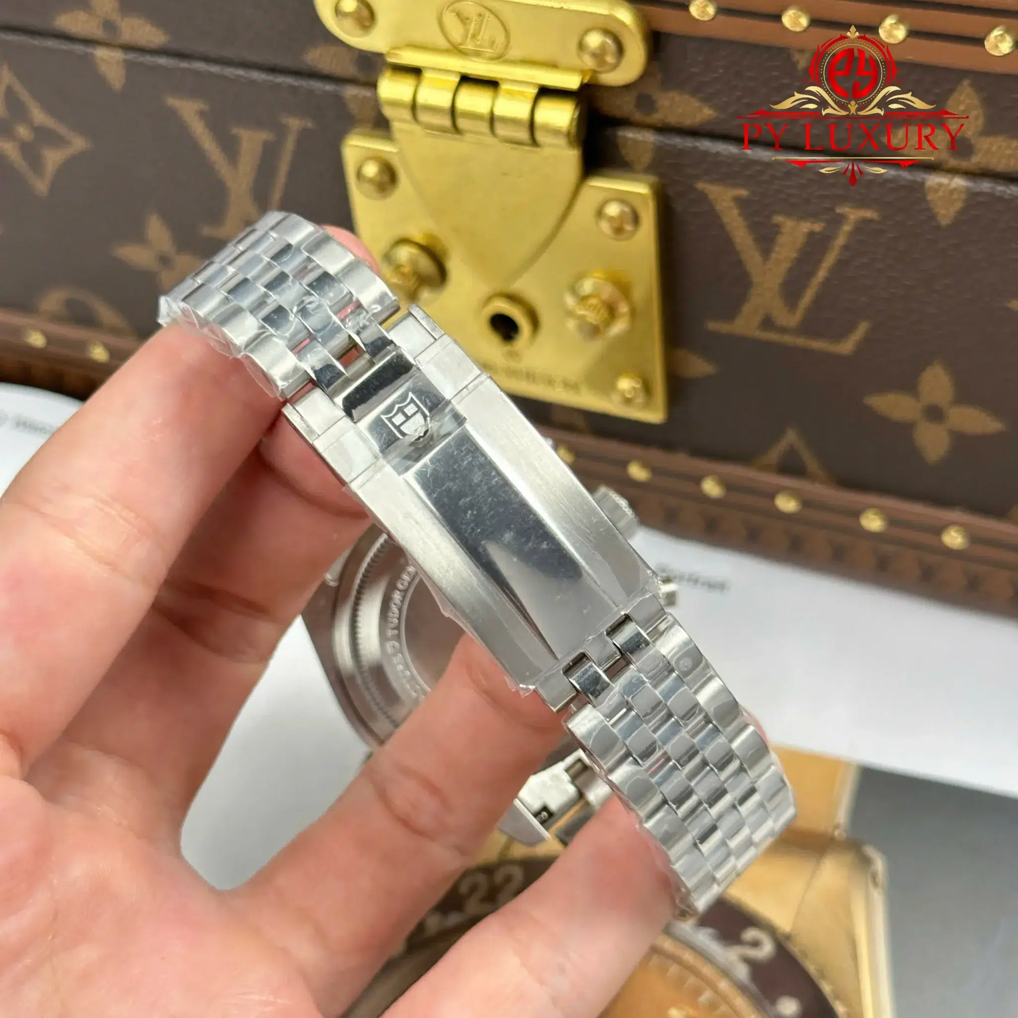 Tudor Black Bay Chrono 79360N White Dial Jubilee Bracelet - 2