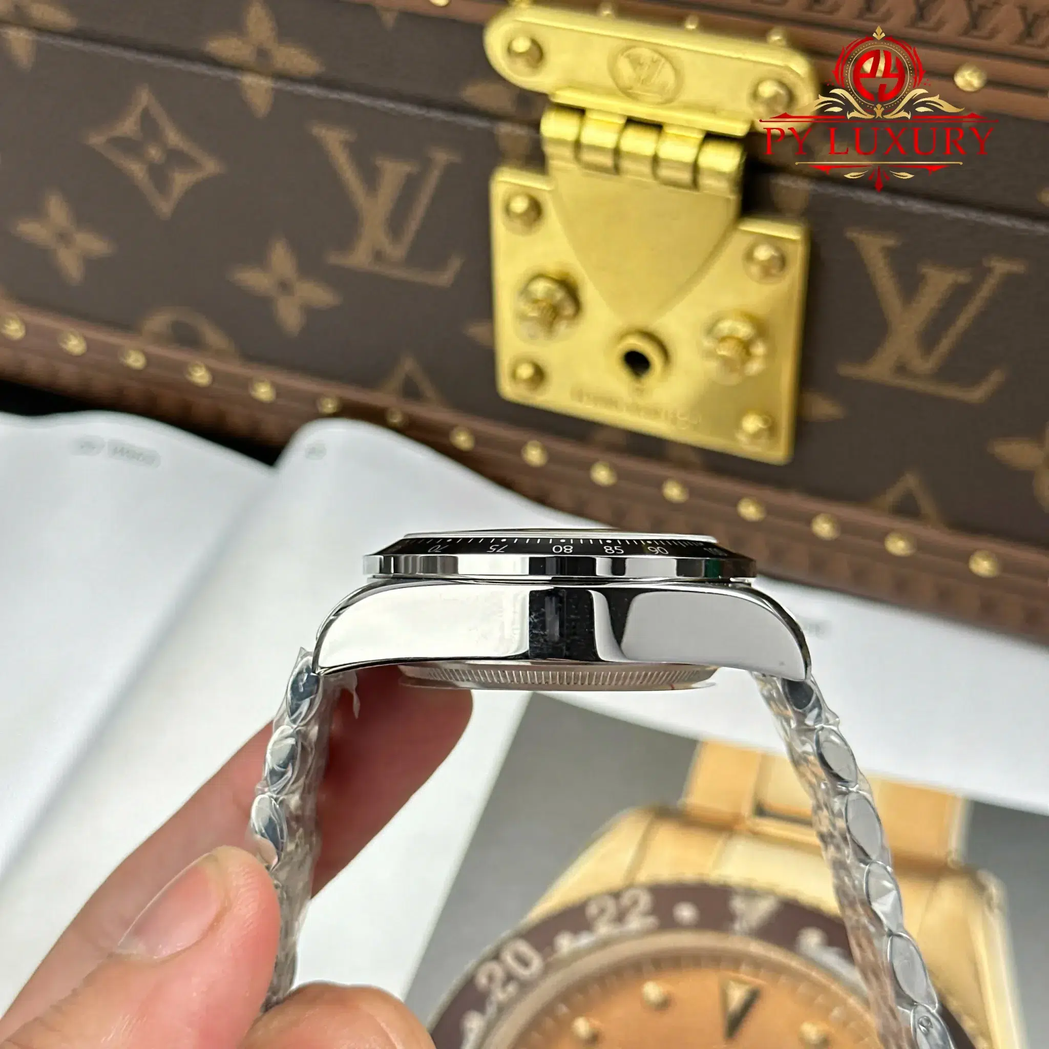 Tudor Black Bay Chrono 79360N White Dial Jubilee Bracelet - 7