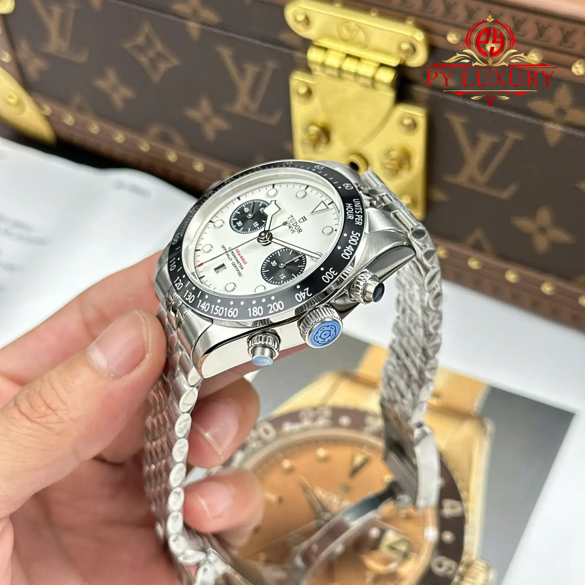 Tudor Black Bay Chrono 79360N White Dial Jubilee Bracelet - 8