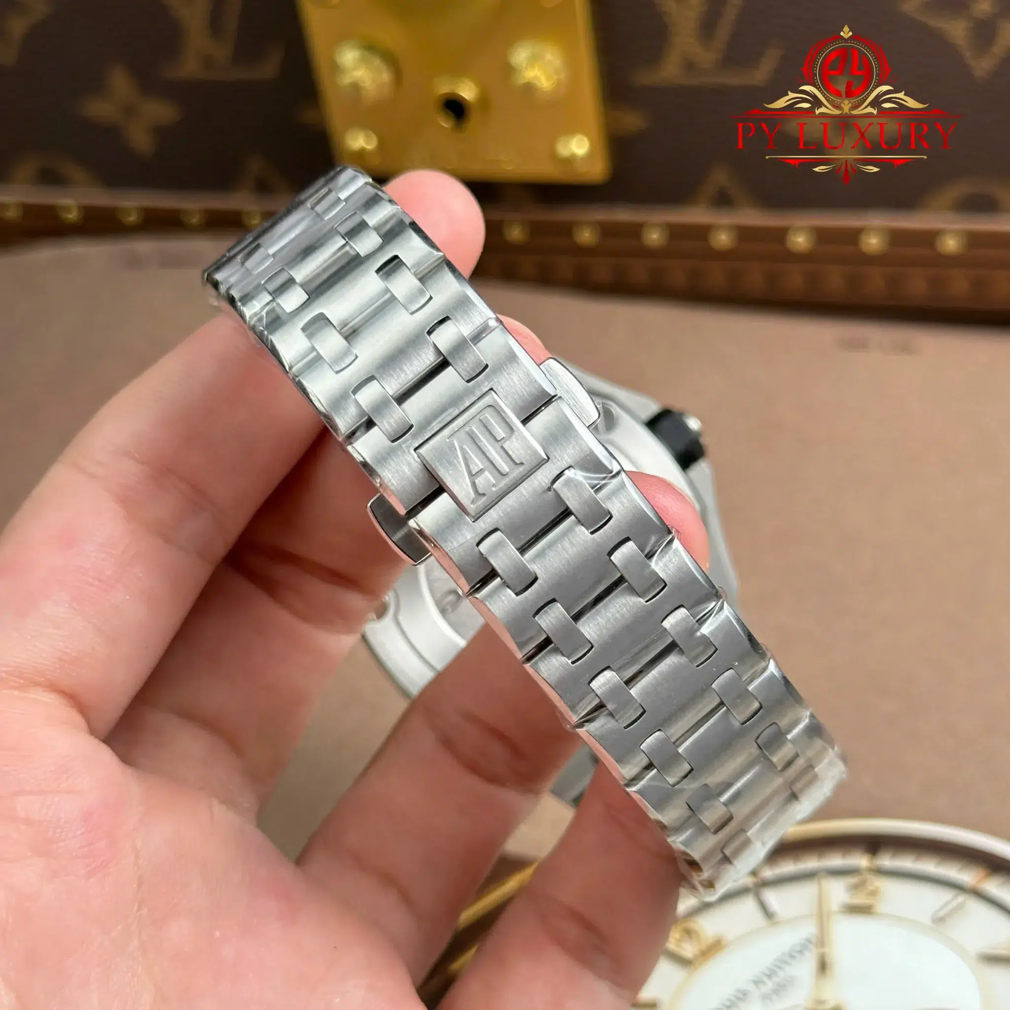 Audemars Piguet Royal Oak Offshore Diver 15710ST Steel Bracelet Black Dial - 13