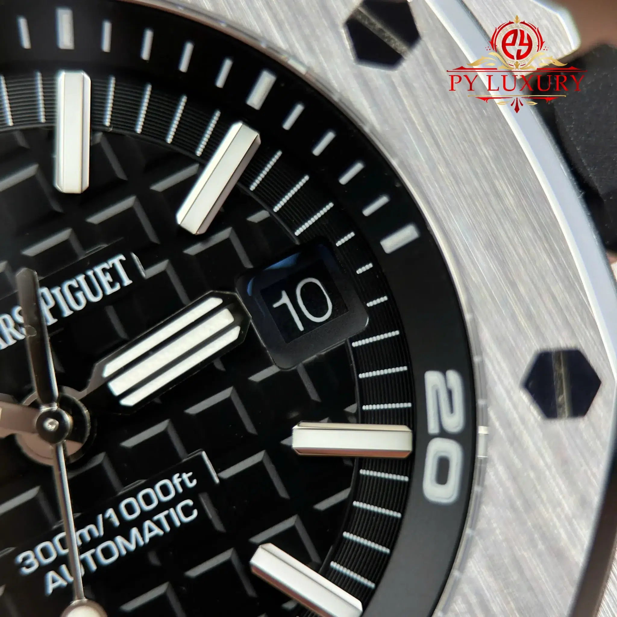 Audemars Piguet Royal Oak Offshore Diver 15710ST Steel Bracelet Black Dial - 4