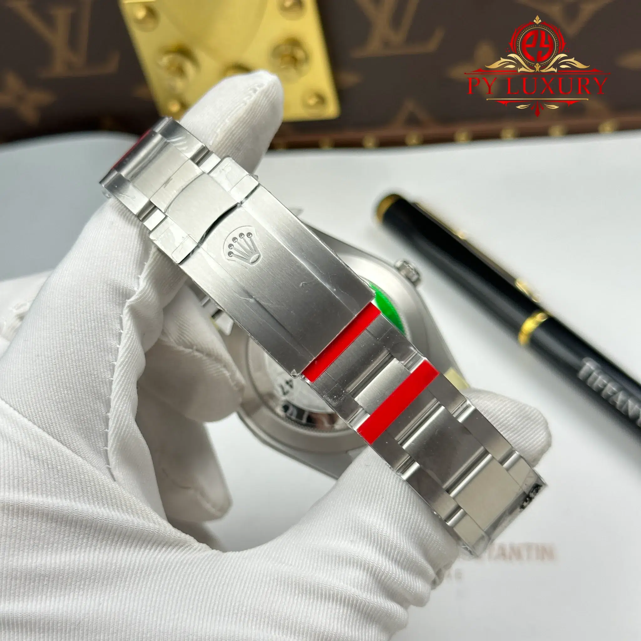 Rolex Oyster Perpetual 134300 Pistachio Dial Oyster Bracelet - 12