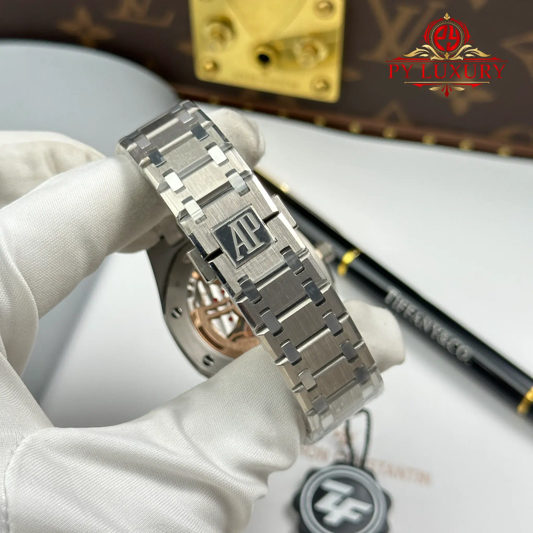 Audemars Piguet Royal Oak Jumbo 16202XT Extra-thin Titanium Smoked Burgundy Dial - 11