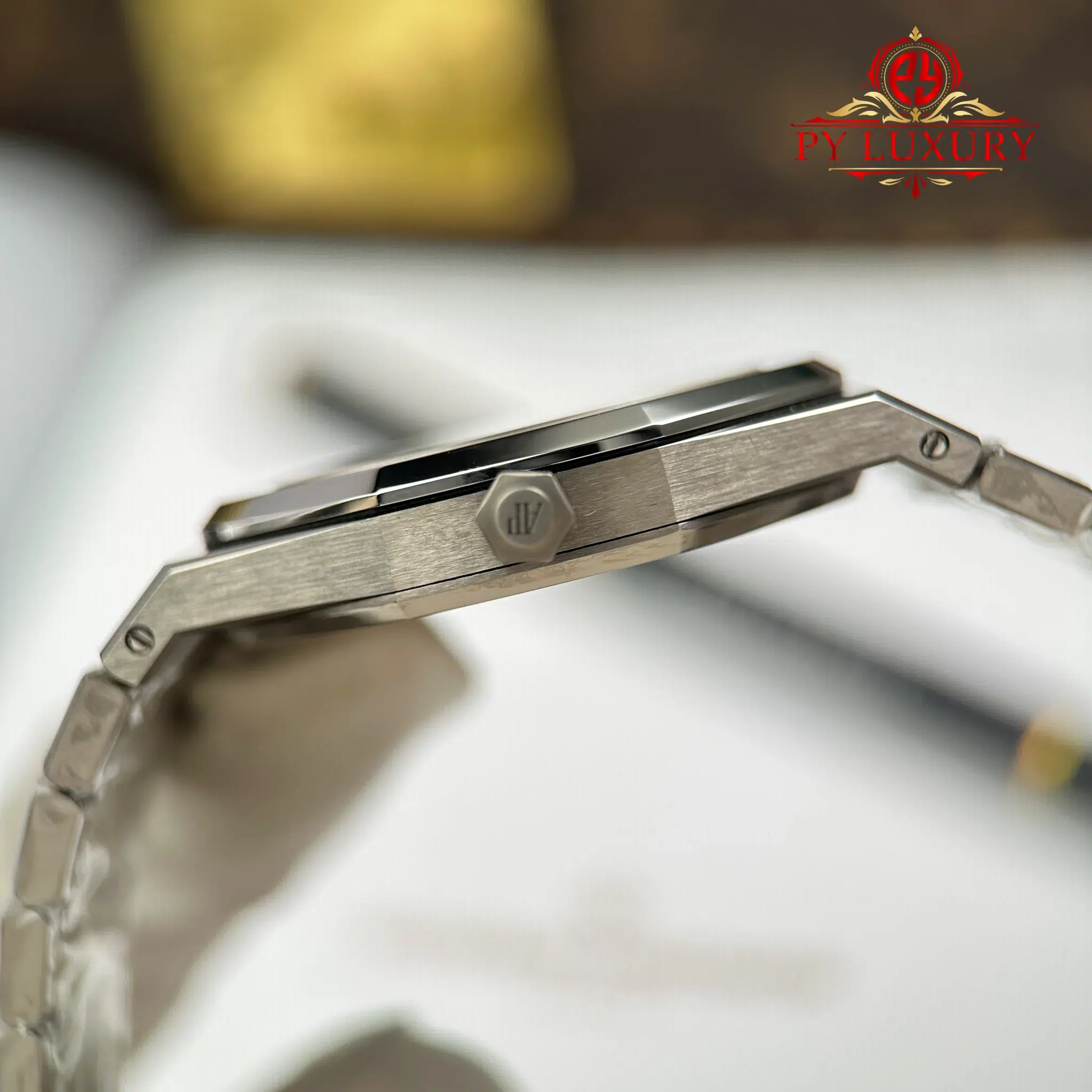 Audemars Piguet Royal Oak Jumbo 16202XT Extra-thin Titanium Smoked Burgundy Dial - 8