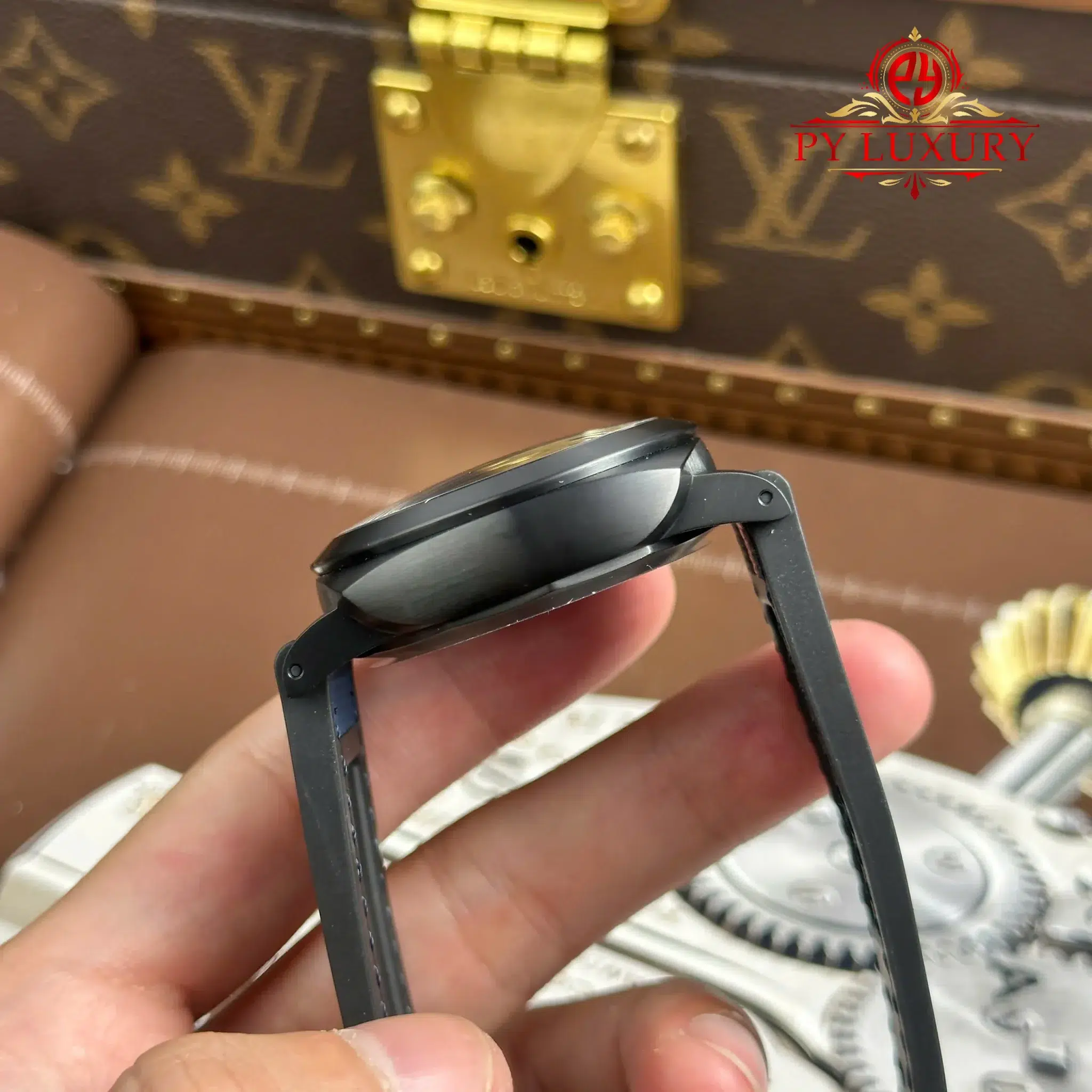 Panerai Luminor Quaranta Steel DLC Luna Rossa PAM01408 Blue Dial VSF - 10