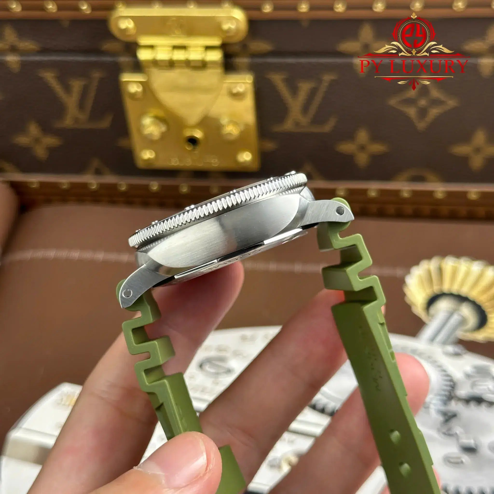 Panerai Luminor Submersible PAM1055 Verde Militare Limited - 7