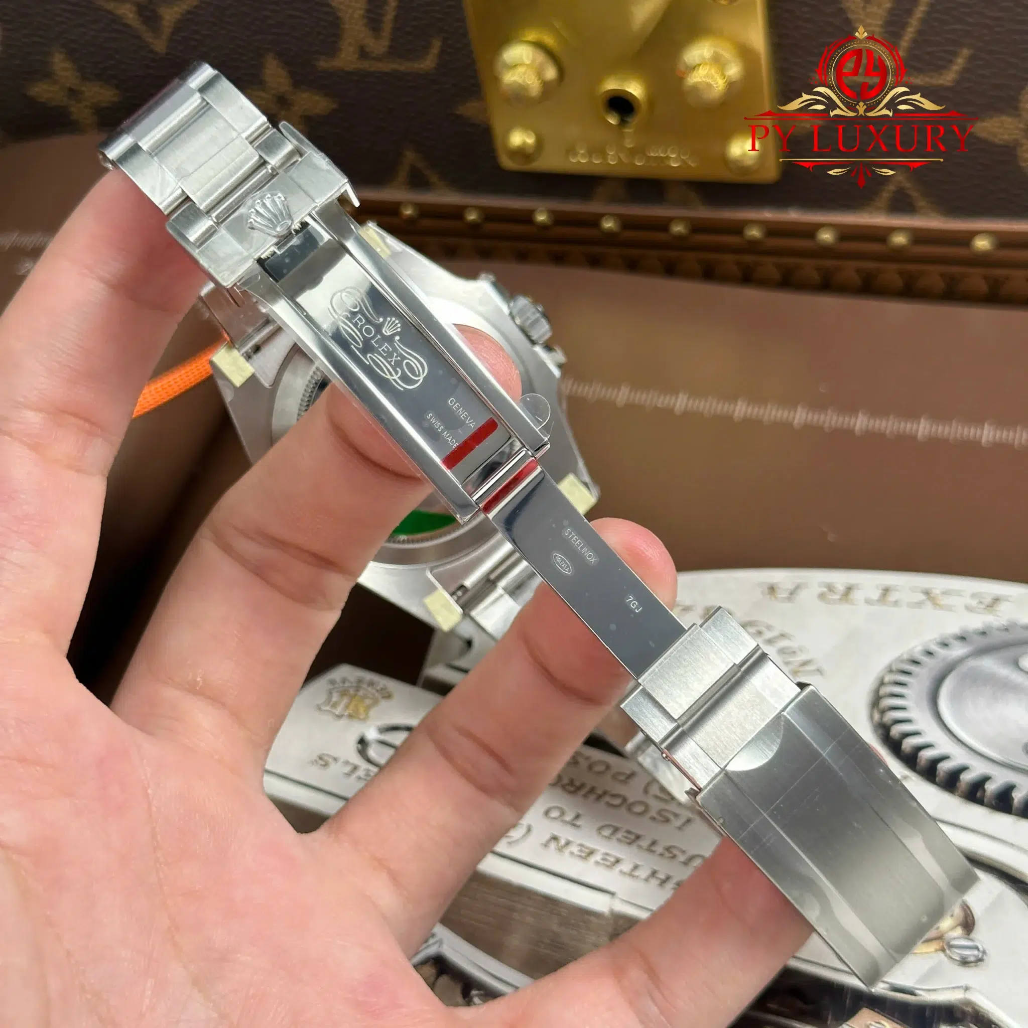 Rolex Submariner No Date 114060 Black Dial VSF - 11