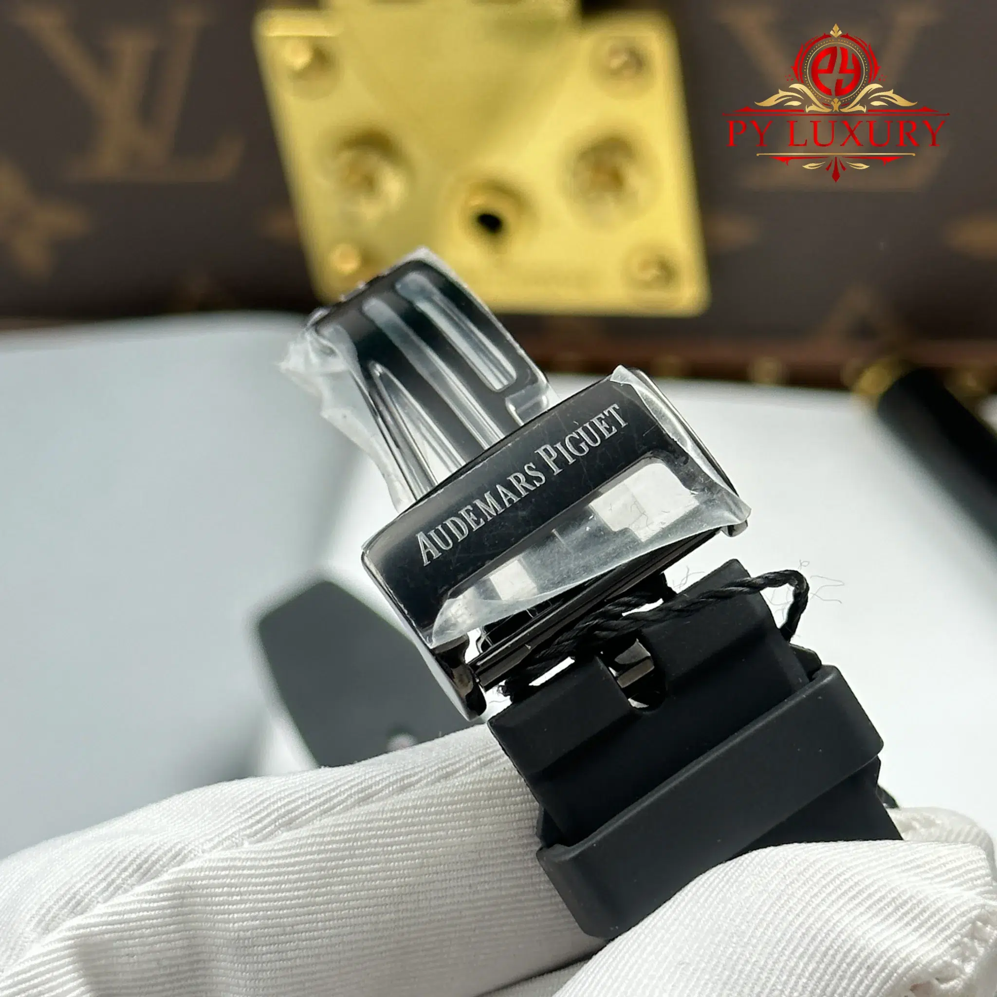 Audemars Piguet Royal Oak 15500ST DiW Voidline Aqua Carbon Fiber Rubber Strap - 12