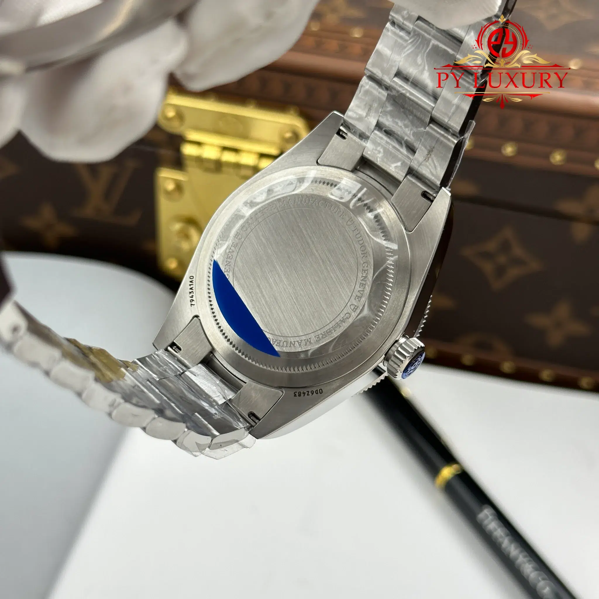 Tudor Black Bay 68 M7943A1A0NU-0002 Silver Dial Best Replica - 10