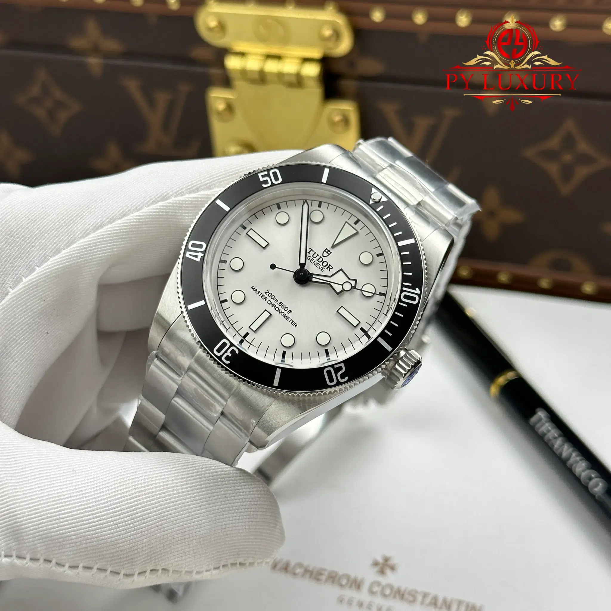 Tudor Black Bay 68 M7943A1A0NU-0002 Silver Dial Best Replica - 3