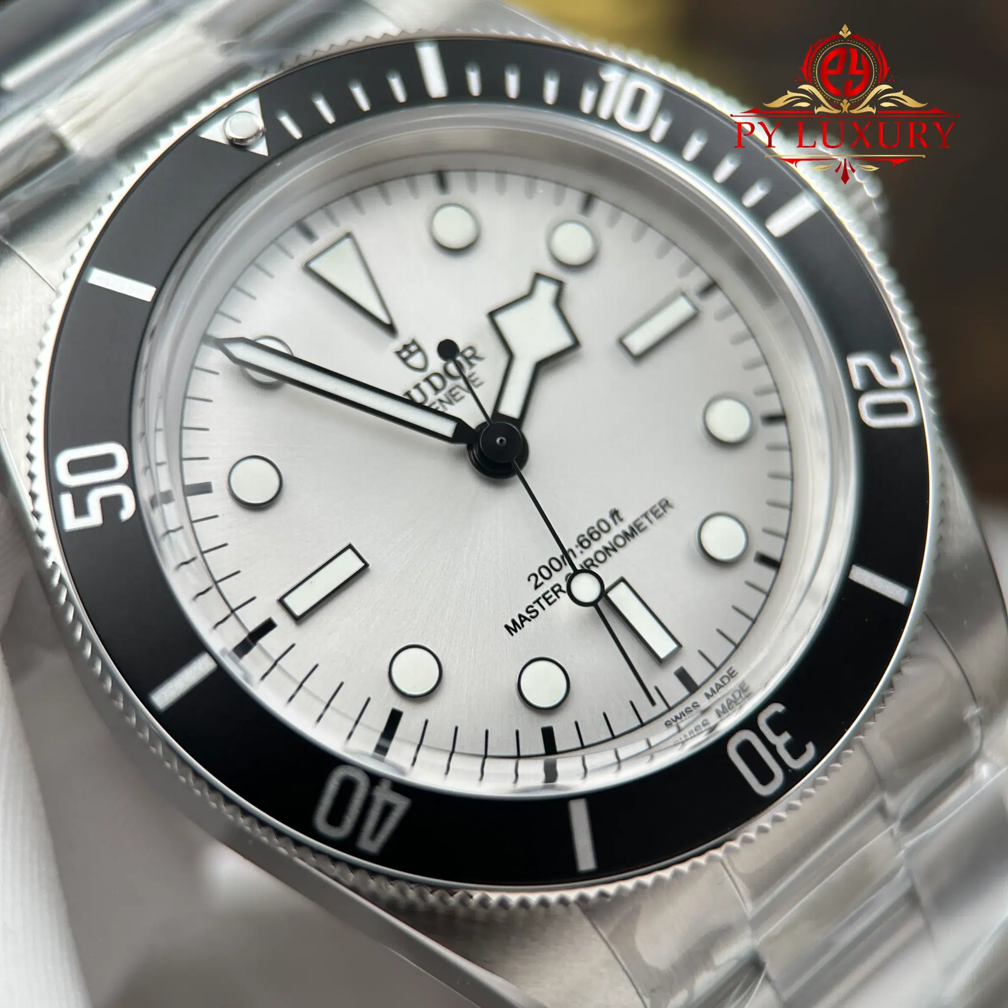 Tudor Black Bay 68 M7943A1A0NU-0002 Silver Dial Best Replica - 4