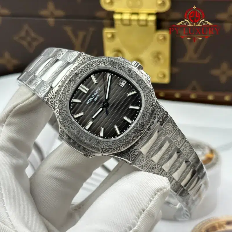 Patek Philippe Nautilus 5711/1500A Black Dial Children Action 1:1