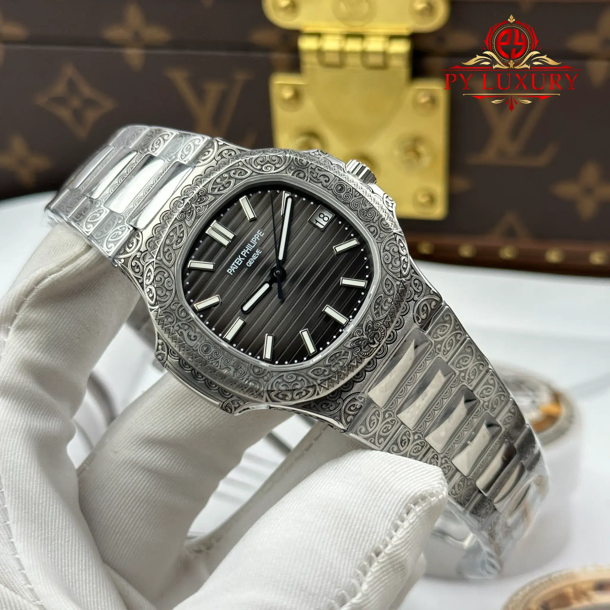 Patek Philippe Nautilus 5711 1500A Children Action Black Dial - 2