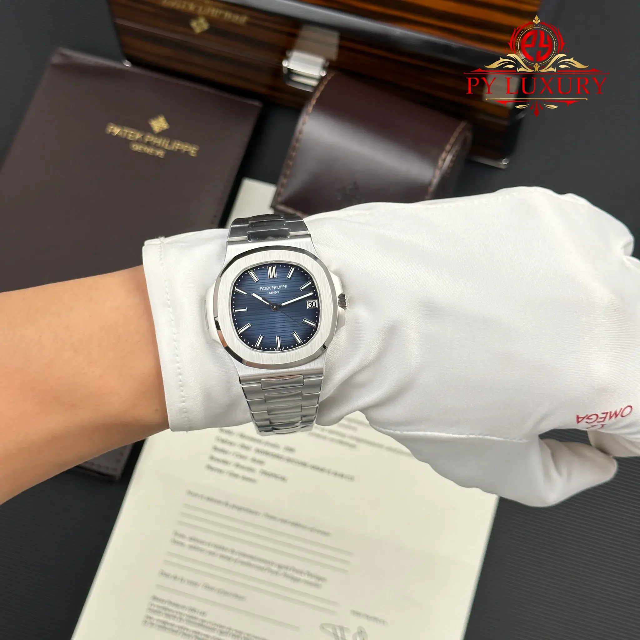 Patek Philippe Nautilus 5811 1G-001 Blue Dial Gained Weight 1 1 Best Replica - 2