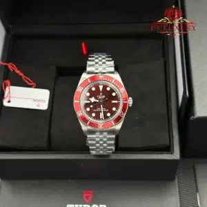 Tudor Black Bay 58 M7939A1A0RU-0001 Burgundy Dial Jubilee Bracelet 1:1 Best Replica ZF 39mm