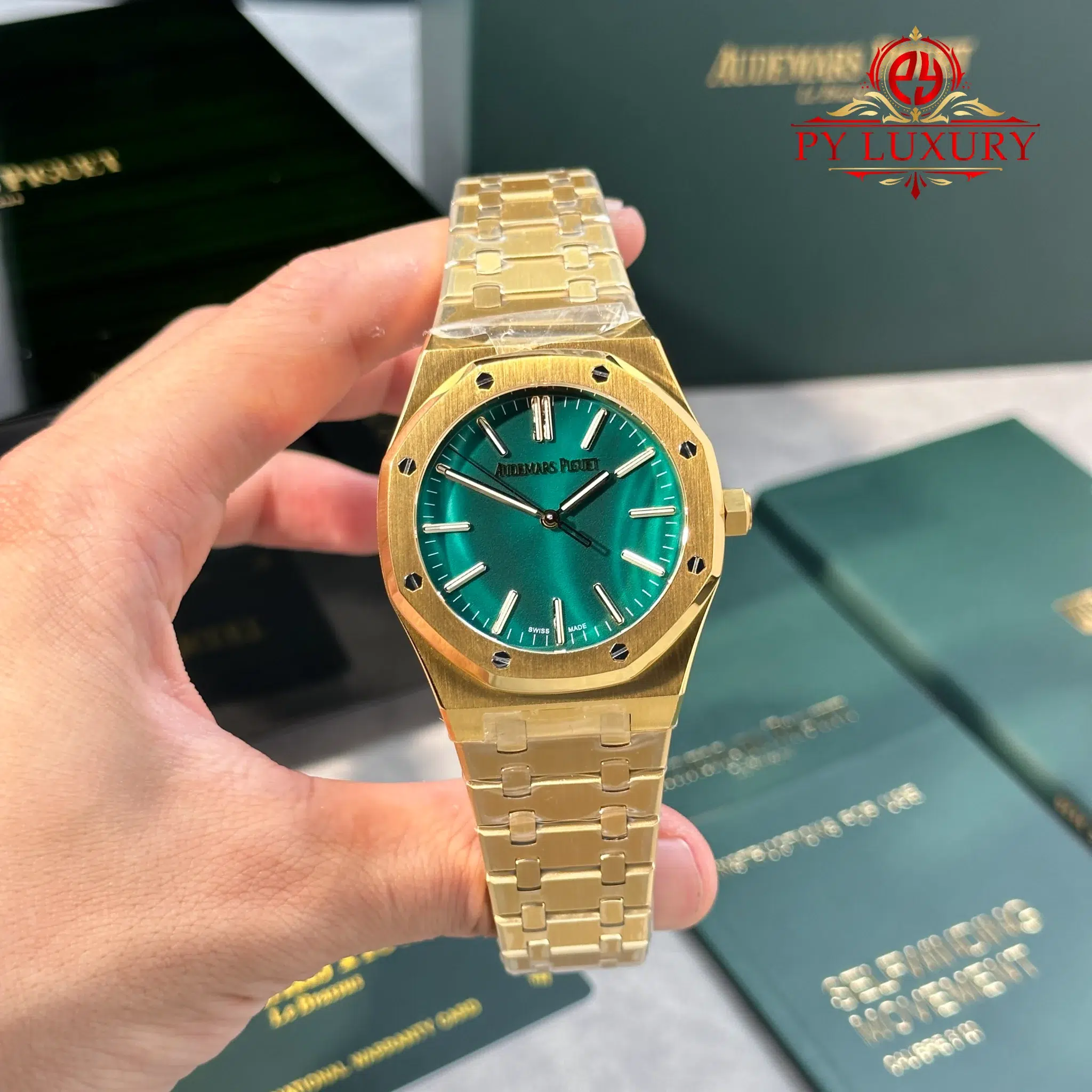 Audemars Piguet Royal Oak 15513BA Yellow Gold Malachite Stone Dial Best Replica APW - 1 Audemars Piguet Royal Oak 15513BA Yellow Gold Malachite Stone Dial Best Clone APW 41mm