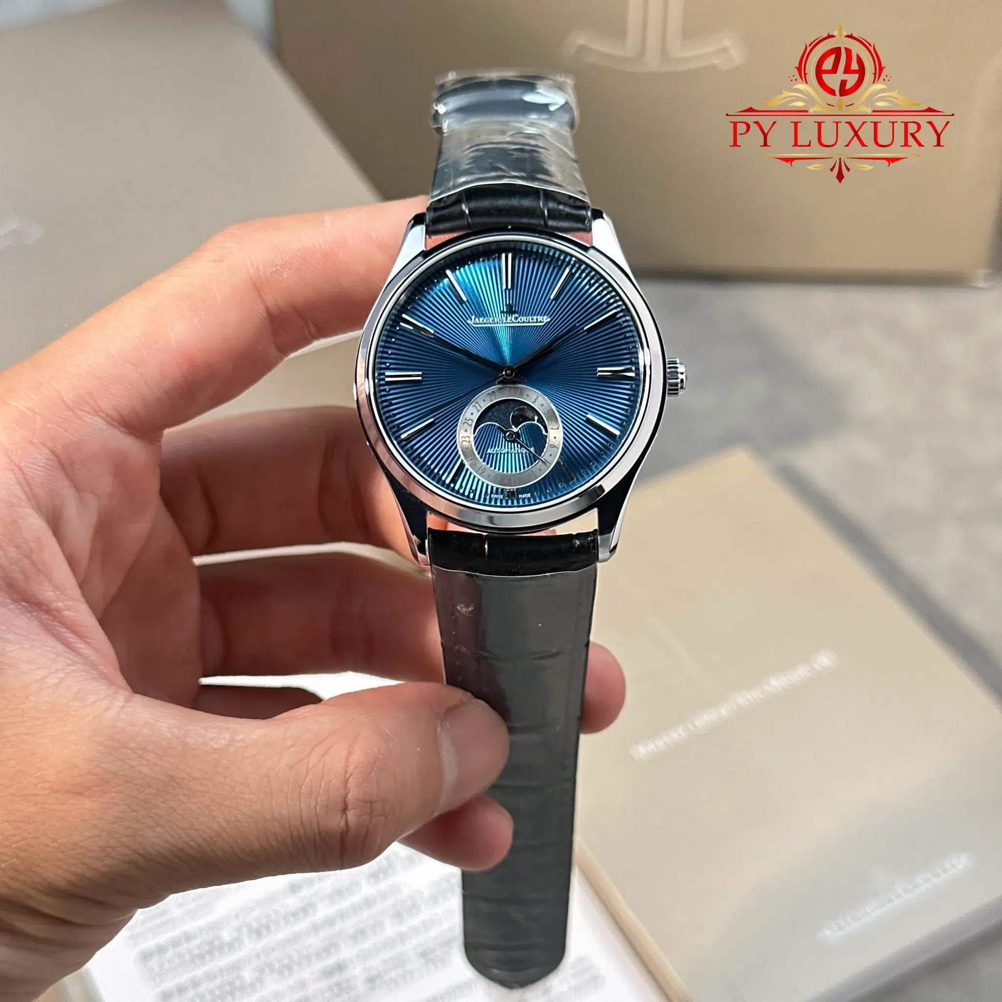 Jaeger-LeCoultre Master Ultra Thin Moon Enamel Q13635E1 Blue Dial Leather Strap - 1 Jaeger-LeCoultre Master Ultra Thin Moon Enamel Q13635E1 Blue Dial Leather Strap Best Replica JJF 39mm