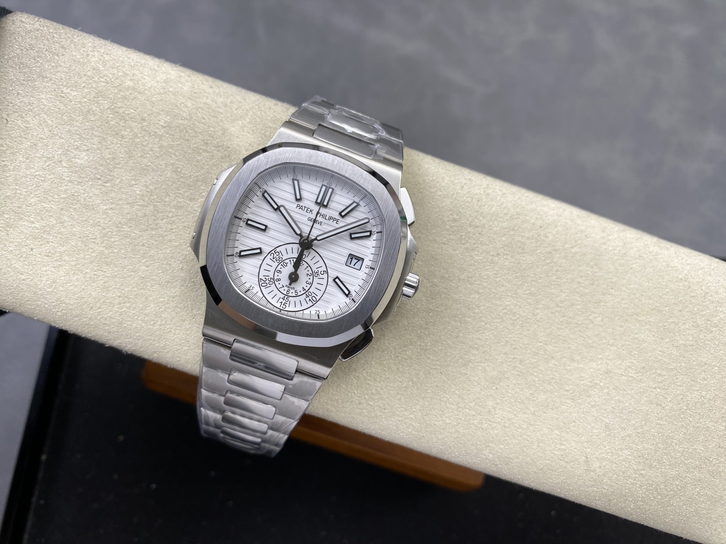 Patek Philippe Nautilus 5980 1A-019 Chronograph White Dial Best Replica P1 Factory - 2